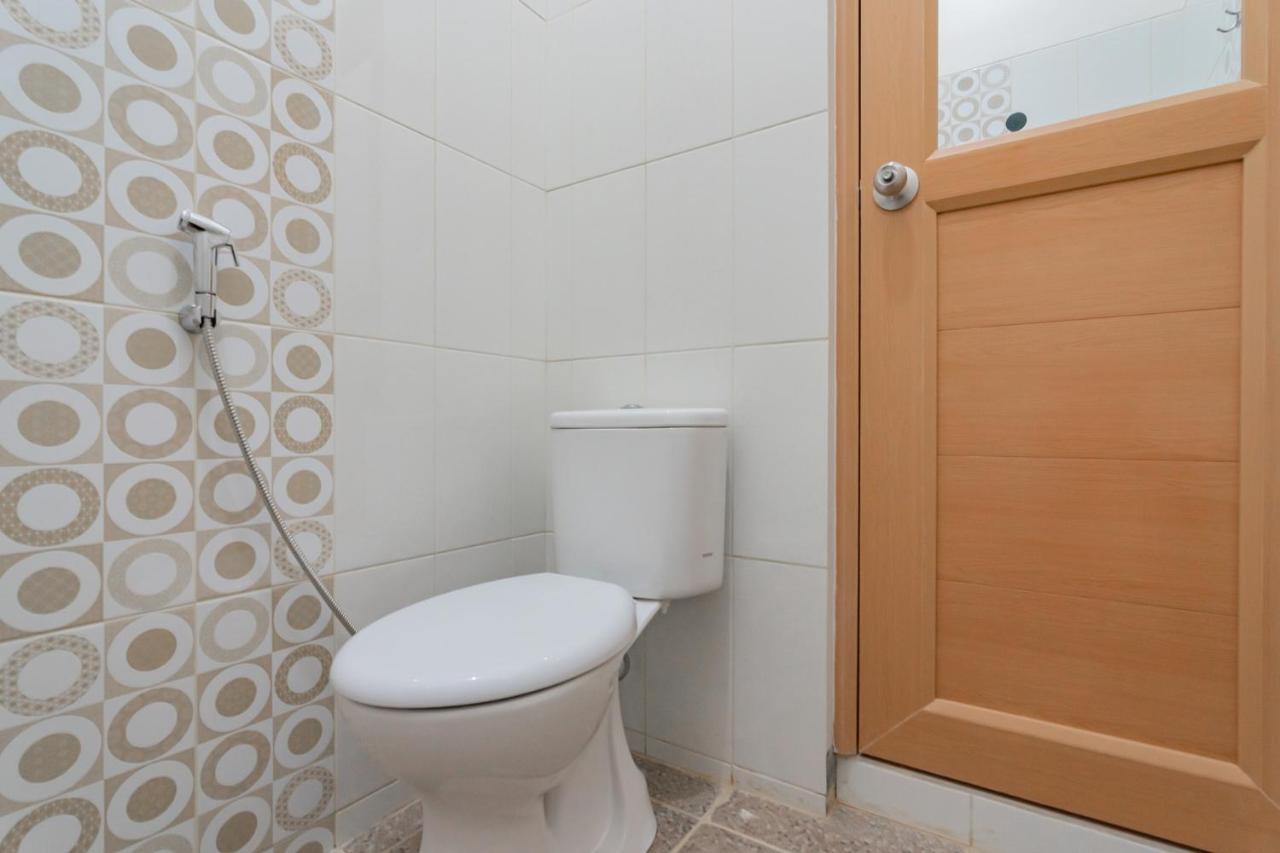 Reddoorz Syariah Plus @ Perintis Guesthouse Тасікмалая Екстер'єр фото