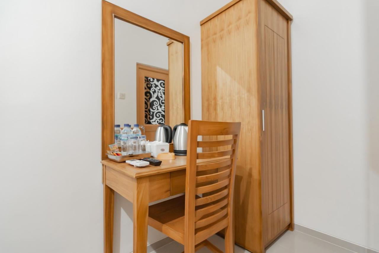 Reddoorz Syariah Plus @ Perintis Guesthouse Тасікмалая Екстер'єр фото